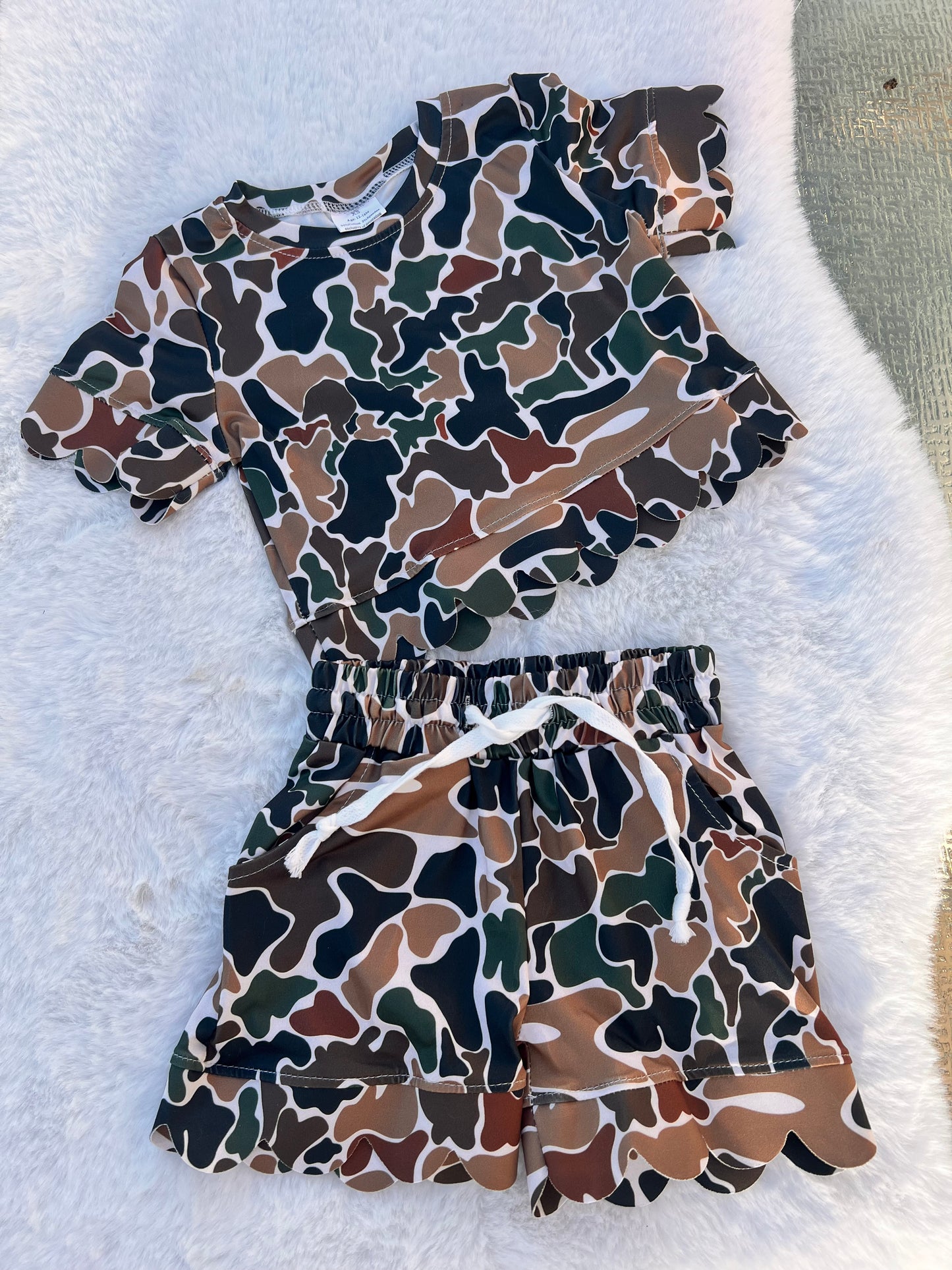 Girls Scalloped shorts set in Timber Pine Camo
