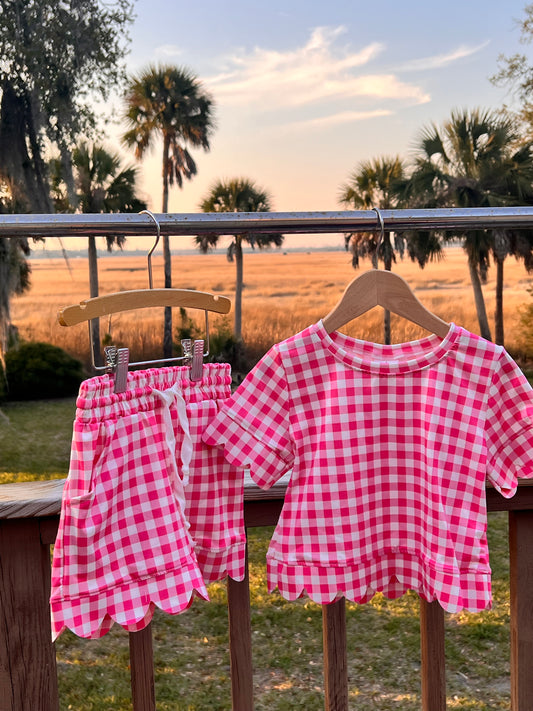 Girls Scalloped shorts set in Gingham Pink